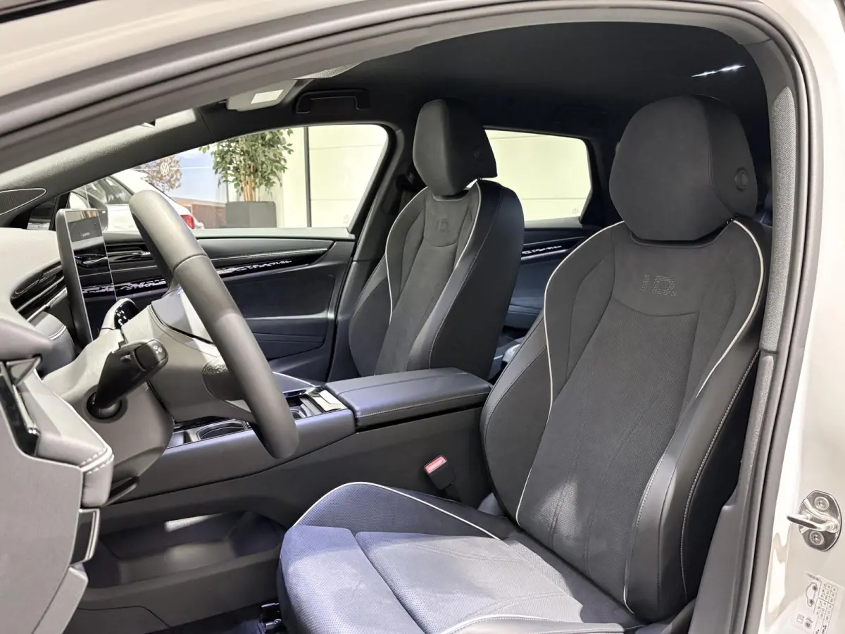 Pro S Limited Edition 86 kWh | Navigatie | Adaptieve cruis control | Apple Carplay | Keyless | Stuur en Stoelverwarming | Head-up display | IQ-Matrix verlichting | Panoramisch dak | Geluidsi