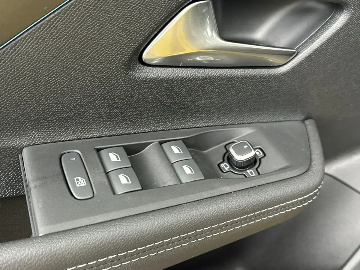 1.6 Turbo Plug In Hybrid Ultimate NEW ASTRA | DEMONSTRATIEMODEL | Panodak | Suede Bekleding | Camera | Stoel & Stuurverwarming | PDC | LMV | Tot 8 Jaar Speciale Garantie!