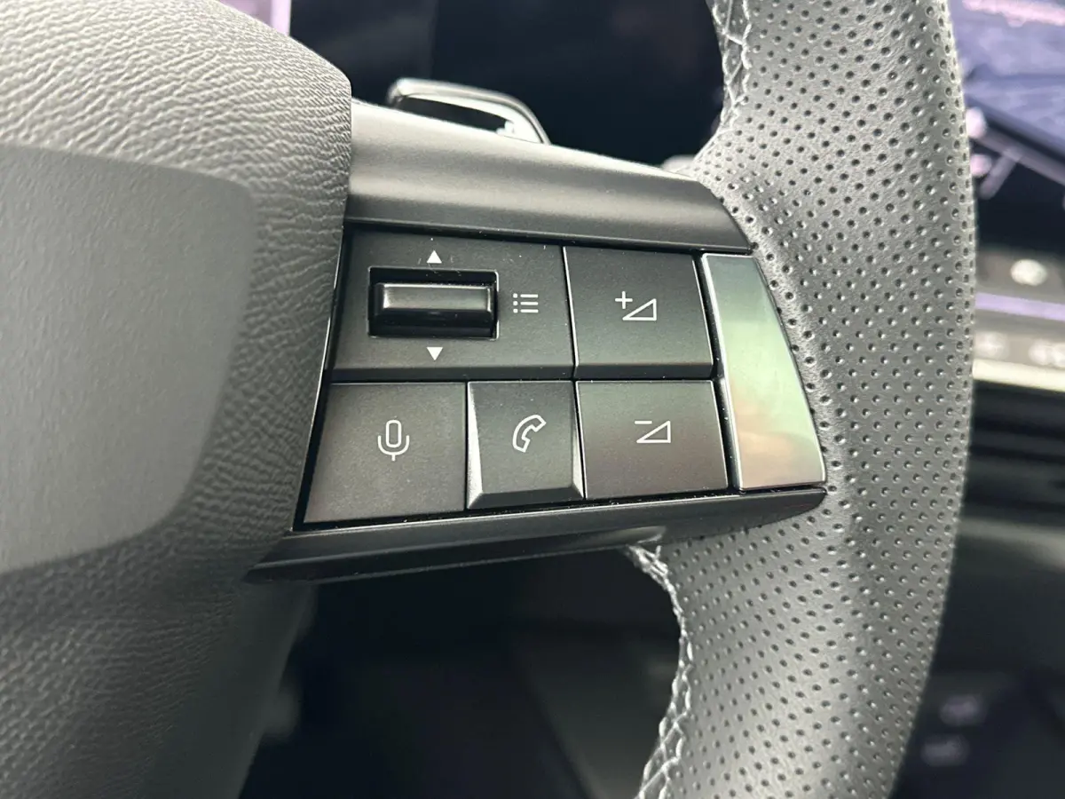1.6 Turbo Plug In Hybrid Ultimate NEW ASTRA | DEMONSTRATIEMODEL | Panodak | Suede Bekleding | Camera | Stoel & Stuurverwarming | PDC | LMV | Tot 8 Jaar Speciale Garantie!