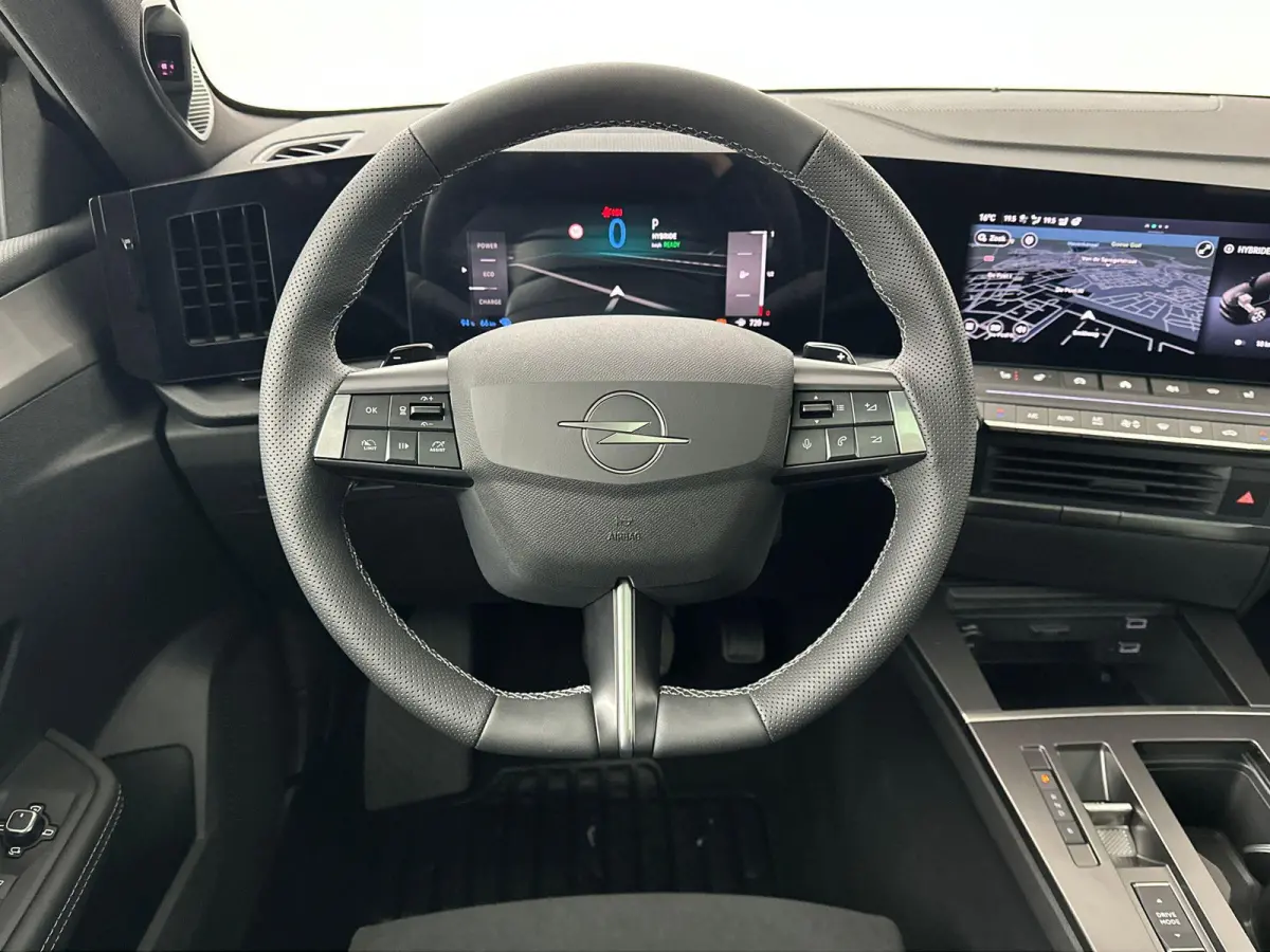 1.6 Turbo Plug In Hybrid Ultimate NEW ASTRA | DEMONSTRATIEMODEL | Panodak | Suede Bekleding | Camera | Stoel & Stuurverwarming | PDC | LMV | Tot 8 Jaar Speciale Garantie!