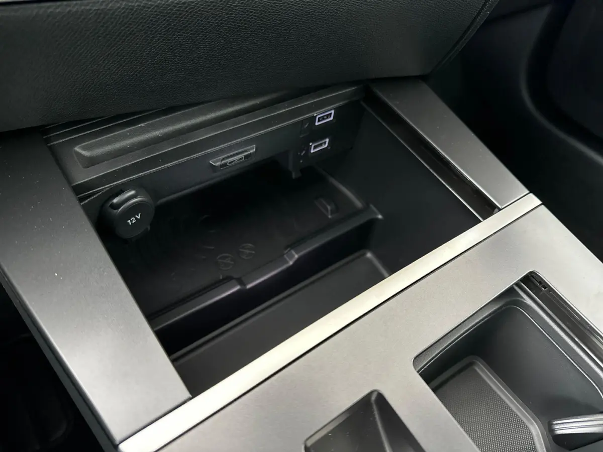 1.6 Turbo Plug In Hybrid Ultimate NEW ASTRA | DEMONSTRATIEMODEL | Panodak | Suede Bekleding | Camera | Stoel & Stuurverwarming | PDC | LMV | Tot 8 Jaar Speciale Garantie!