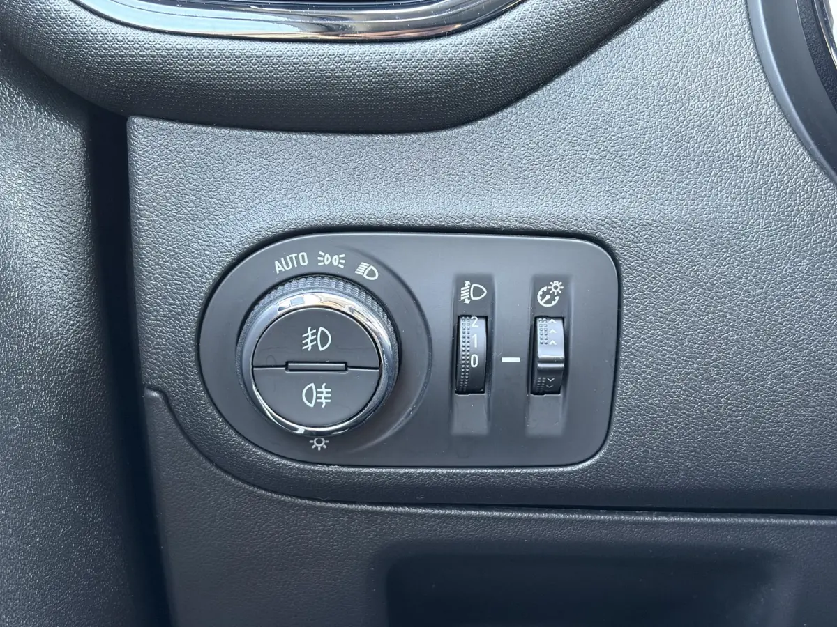 1.2 Turbo Edition 2020 110pk,Dealer Onderhouden,Camera,Apple Carplay/Android Auto,Clima,Cruise,Pdc V+A,Rijstrooksensor,6 Bak,N.A.P,Bj 12-2020,Apk tot 01-2027