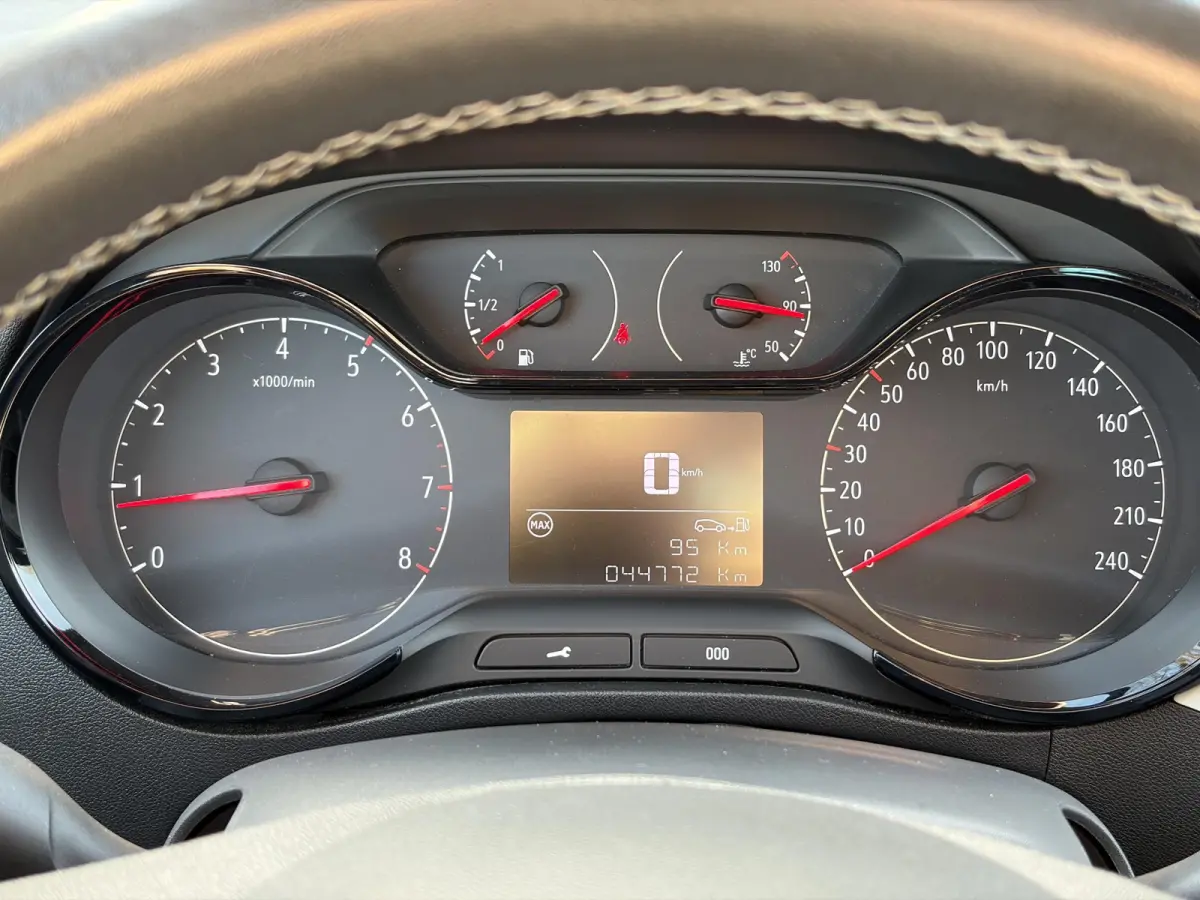 1.2 Turbo Edition 2020 110pk,Dealer Onderhouden,Camera,Apple Carplay/Android Auto,Clima,Cruise,Pdc V+A,Rijstrooksensor,6 Bak,N.A.P,Bj 12-2020,Apk tot 01-2027