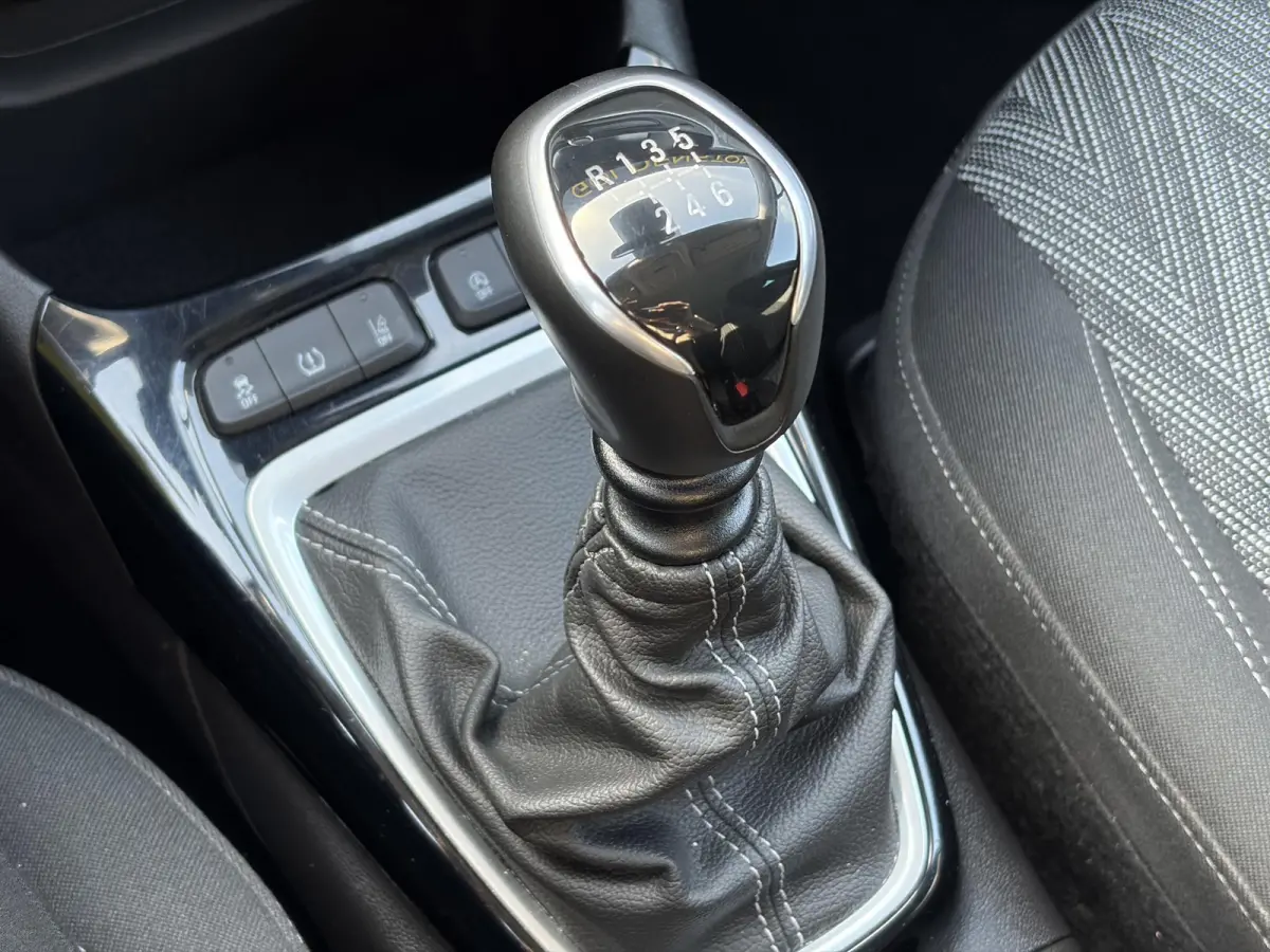 1.2 Turbo Edition 2020 110pk,Dealer Onderhouden,Camera,Apple Carplay/Android Auto,Clima,Cruise,Pdc V+A,Rijstrooksensor,6 Bak,N.A.P,Bj 12-2020,Apk tot 01-2027