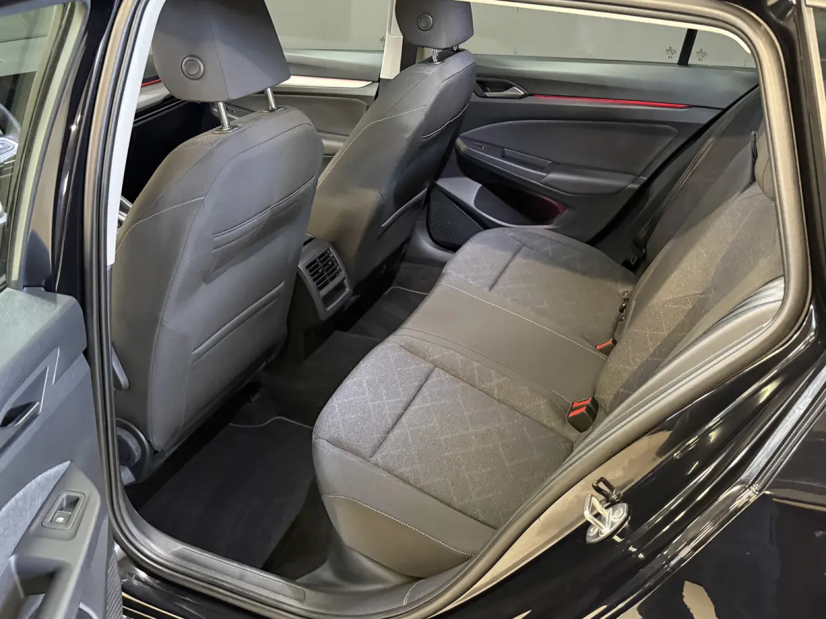 1.0 TSI Life | Carplay | ACC | Draadloze lader
