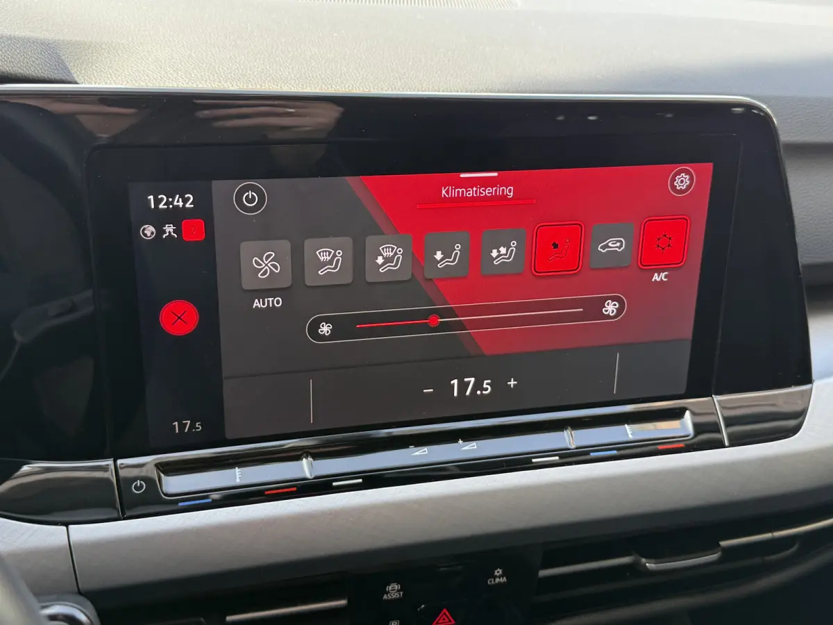 1.0 TSI Life | Carplay | ACC | Draadloze lader