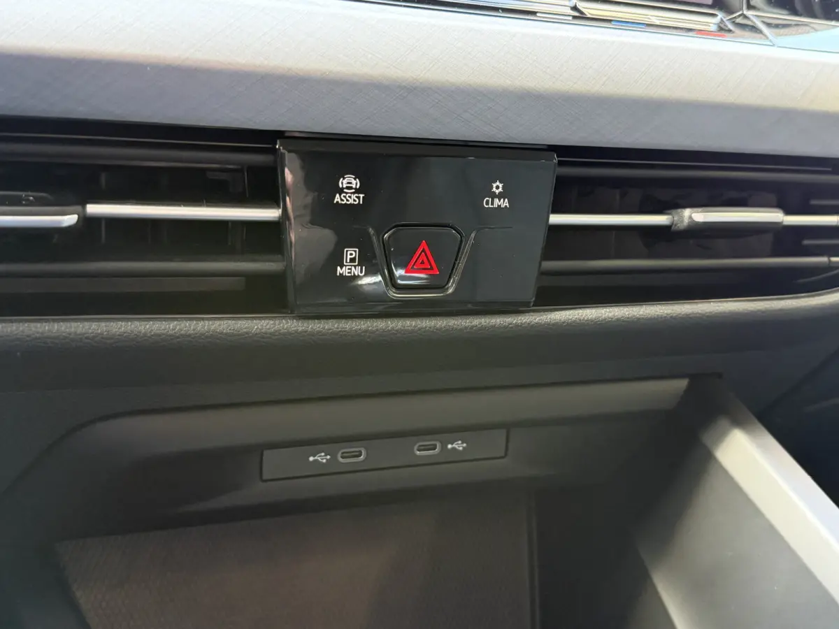 1.0 TSI Life | Carplay | ACC | Draadloze lader