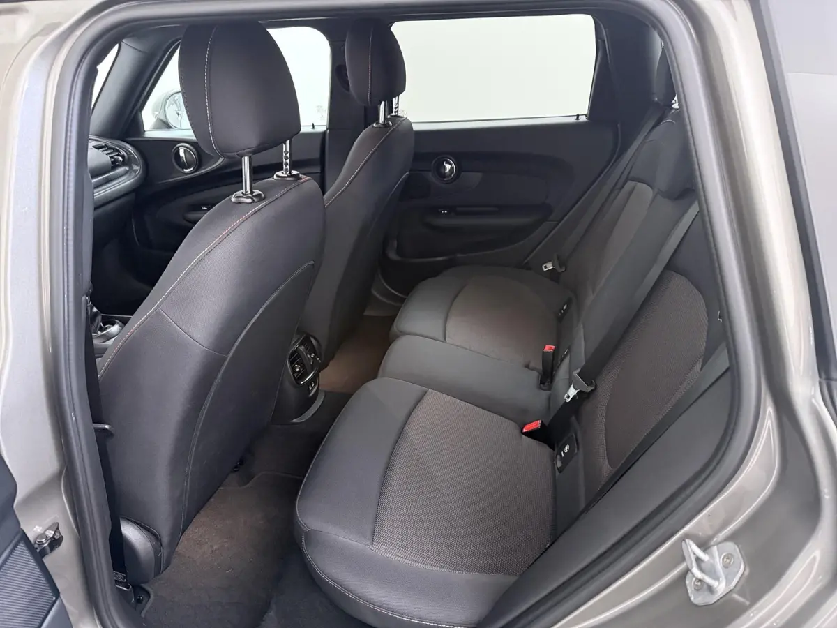 1.5 Cooper Business Edition | Navigatie | Keyless Entry | LED Verlichting | 64.000 km |