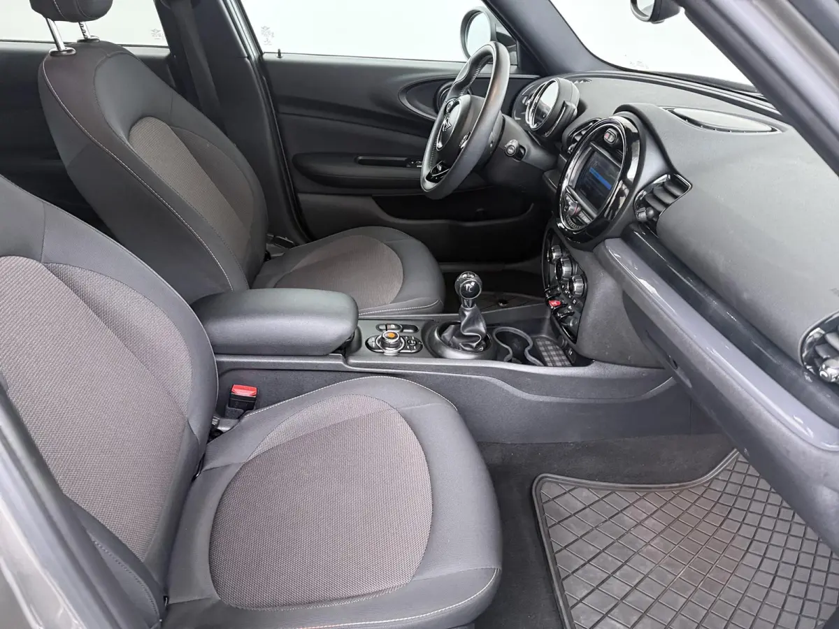 1.5 Cooper Business Edition | Navigatie | Keyless Entry | LED Verlichting | 64.000 km |