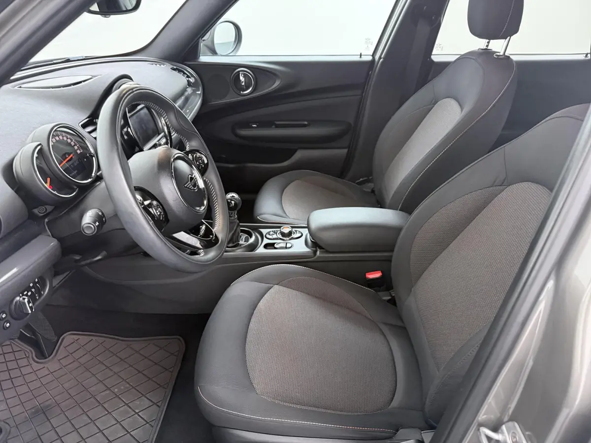 1.5 Cooper Business Edition | Navigatie | Keyless Entry | LED Verlichting | 64.000 km |