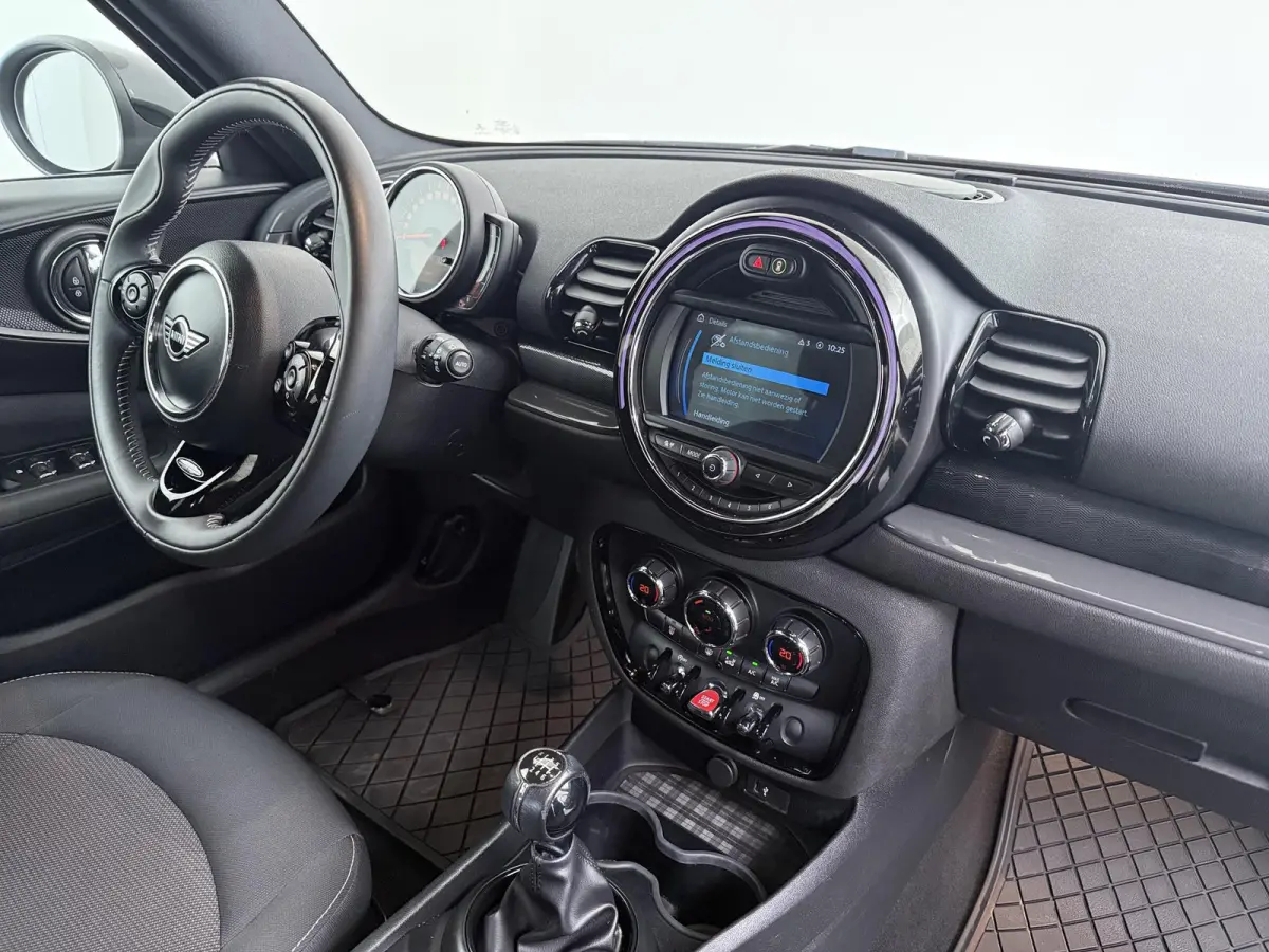 1.5 Cooper Business Edition | Navigatie | Keyless Entry | LED Verlichting | 64.000 km |