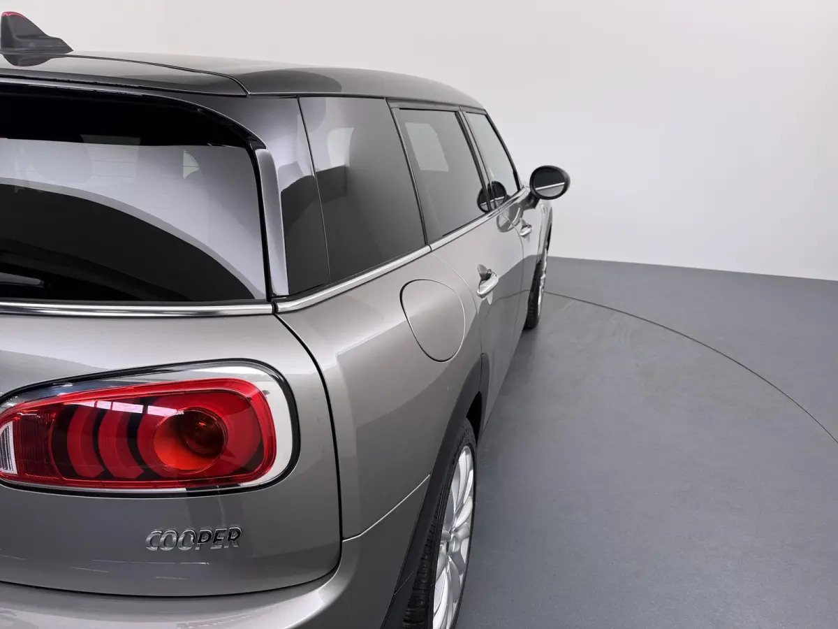 1.5 Cooper Business Edition | Navigatie | Keyless Entry | LED Verlichting | 64.000 km |