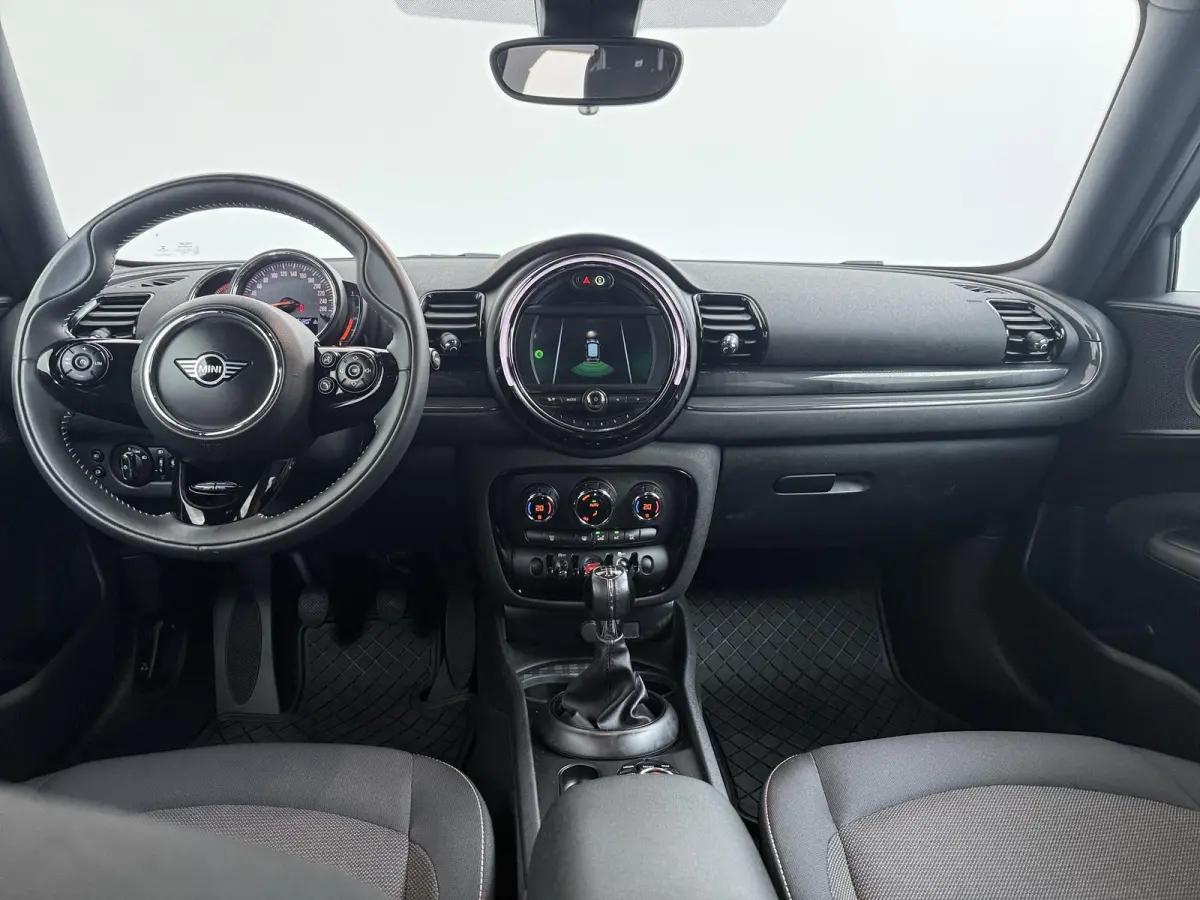 1.5 Cooper Business Edition | Navigatie | Keyless Entry | LED Verlichting | 64.000 km |