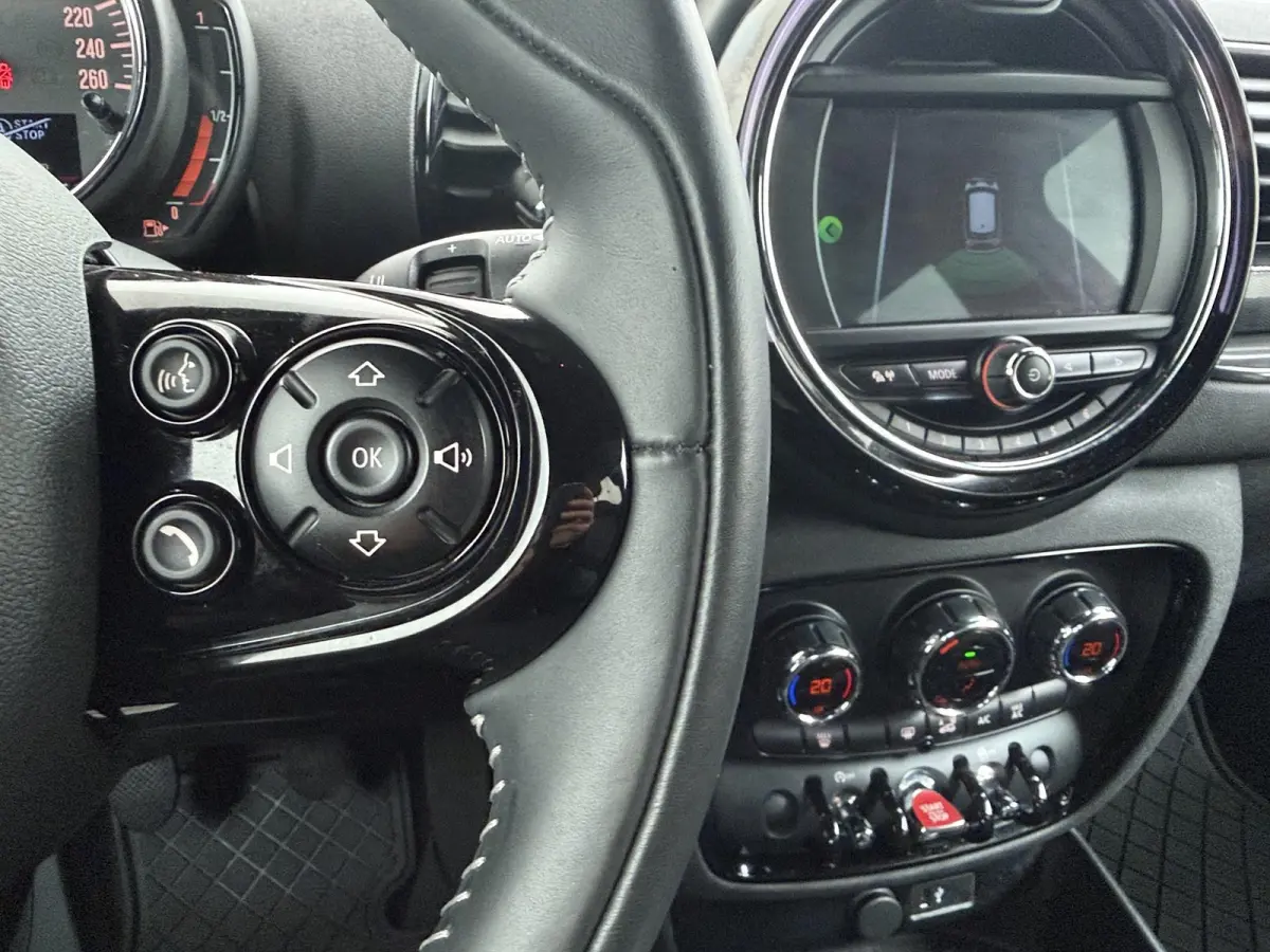 1.5 Cooper Business Edition | Navigatie | Keyless Entry | LED Verlichting | 64.000 km |
