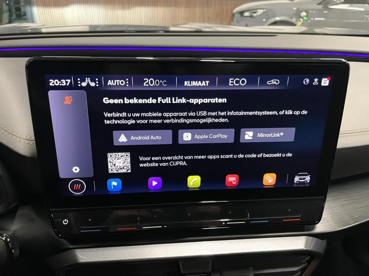 1.4 e-Hybrid VZ 245 PK/ Cam/ Keyless/ 19'LMV/ Matrix LED