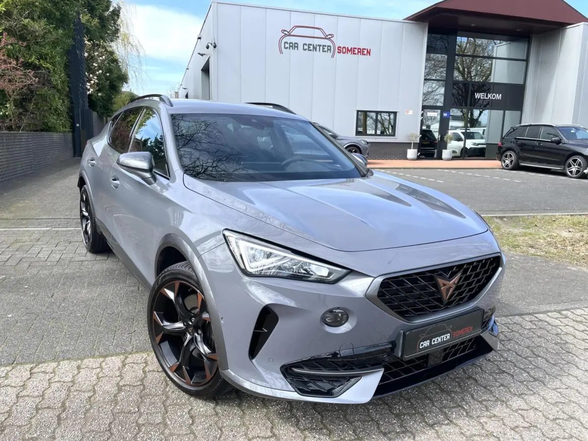 1.4 e-Hybrid VZ 245 PK/ Cam/ Keyless/ 19'LMV/ Matrix LED
