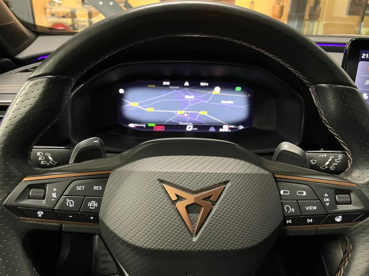 1.4 e-Hybrid VZ 245 PK/ Cam/ Keyless/ 19'LMV/ Matrix LED