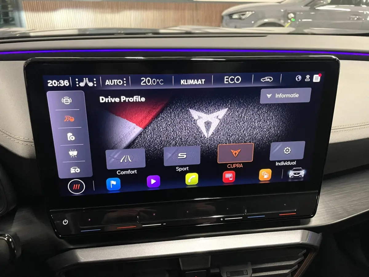 1.4 e-Hybrid VZ 245 PK/ Cam/ Keyless/ 19'LMV/ Matrix LED