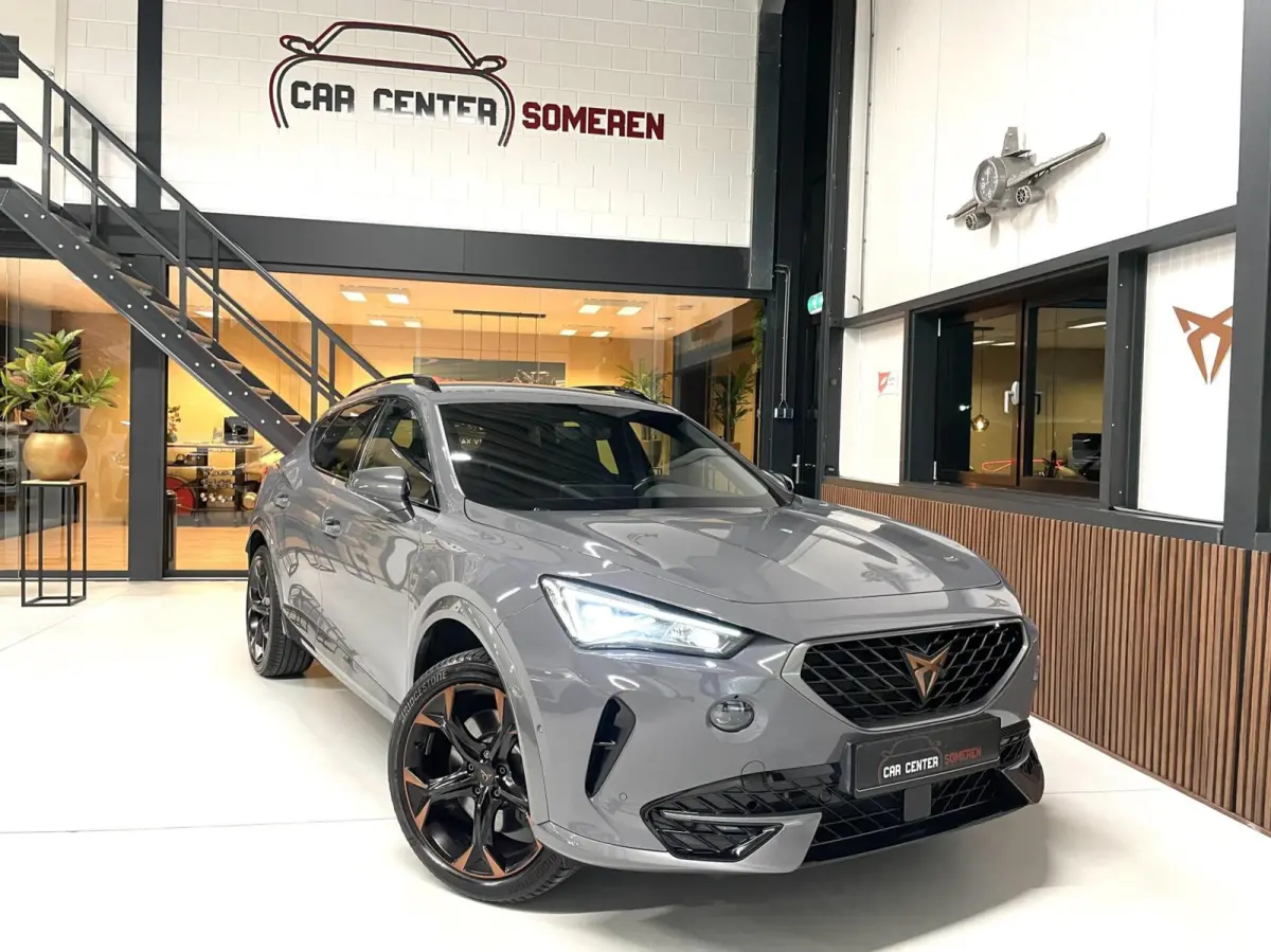 1.4 e-Hybrid VZ 245 PK/ Cam/ Keyless/ 19'LMV/ Matrix LED