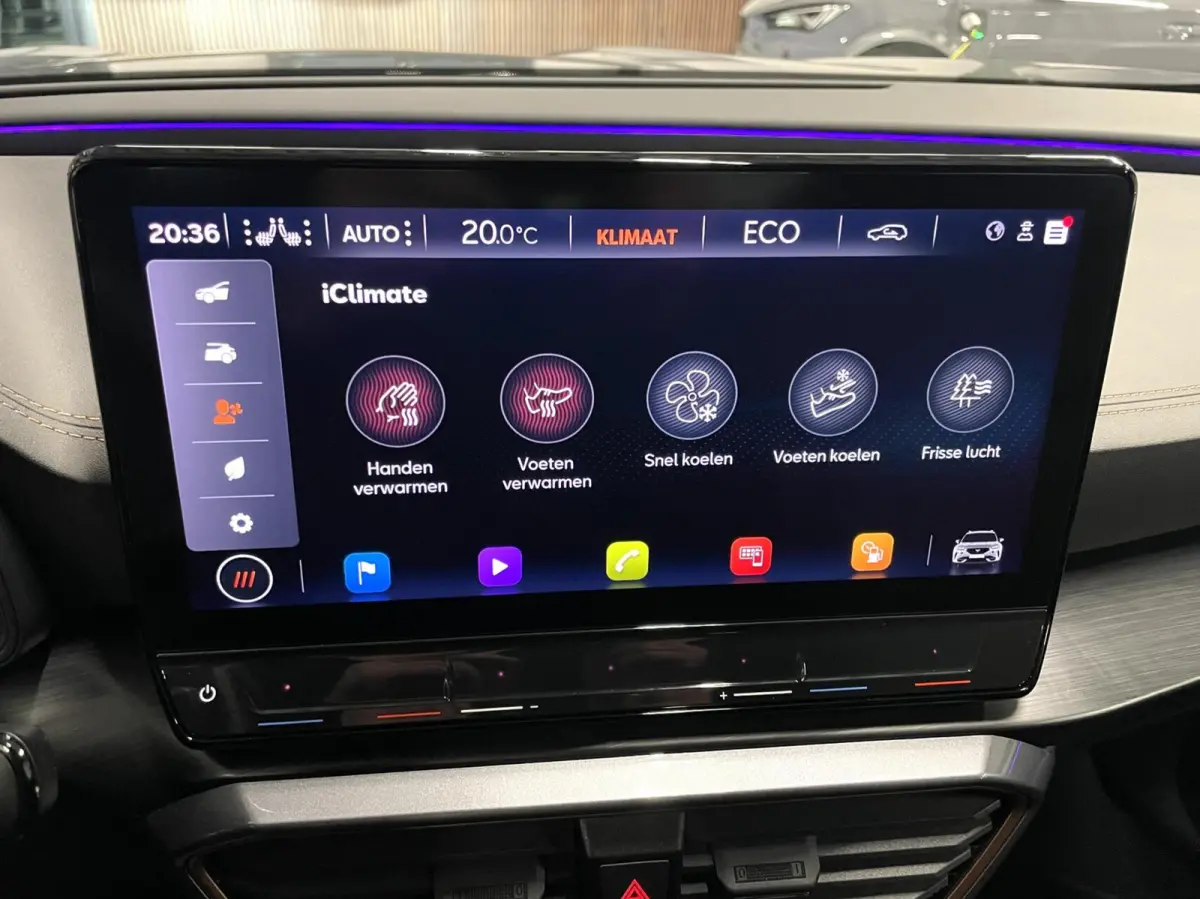 1.4 e-Hybrid VZ 245 PK/ Cam/ Keyless/ 19'LMV/ Matrix LED