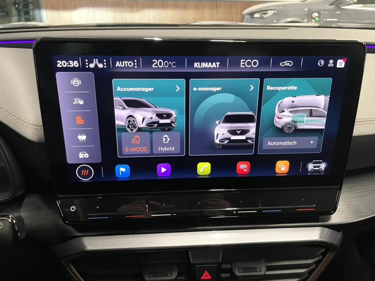 1.4 e-Hybrid VZ 245 PK/ Cam/ Keyless/ 19'LMV/ Matrix LED