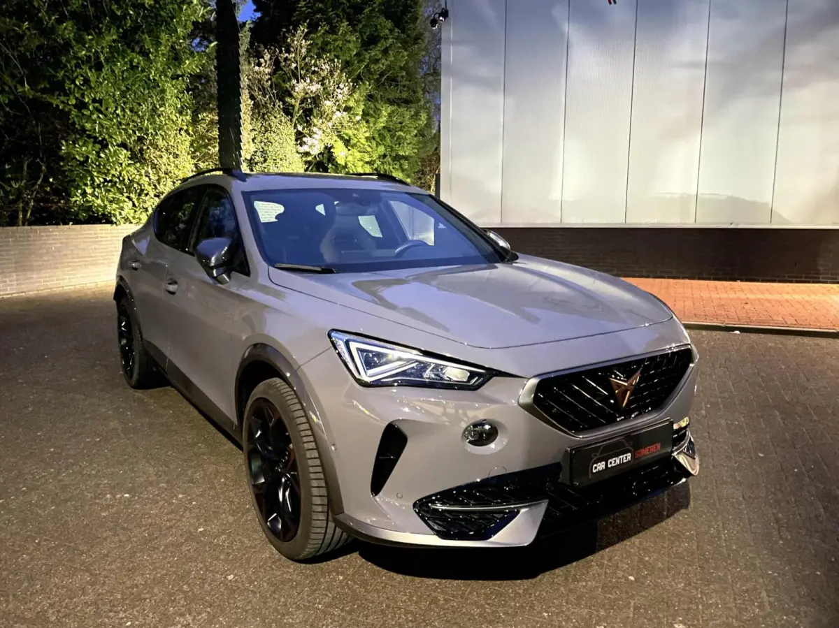 1.4 e-Hybrid VZ 245 PK/ Cam/ Keyless/ 19'LMV/ Matrix LED