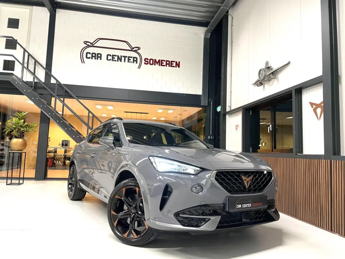 1.4 e-Hybrid VZ 245 PK/ Cam/ Keyless/ 19'LMV/ Matrix LED
