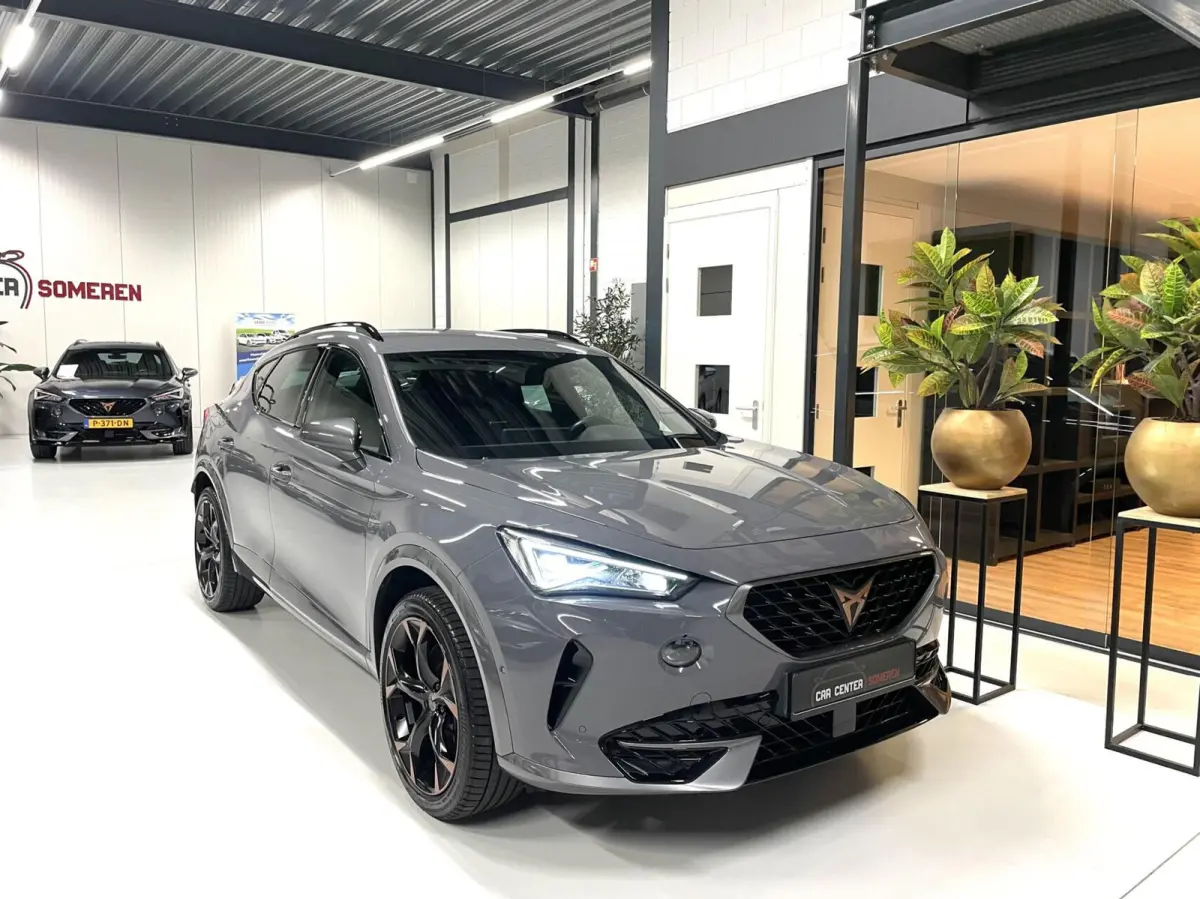 1.4 e-Hybrid VZ 245 PK/ Cam/ Keyless/ 19'LMV/ Matrix LED