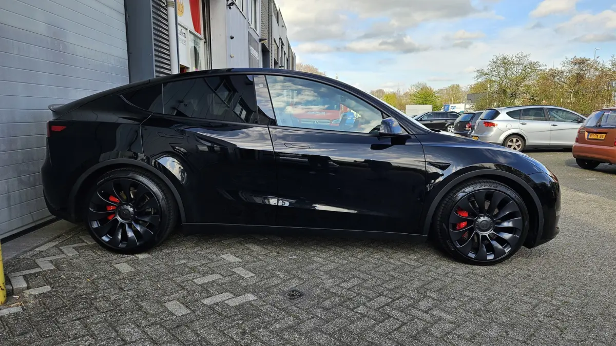 Performance AWD 534 PK Autopilot Garantie 2031 Panorama