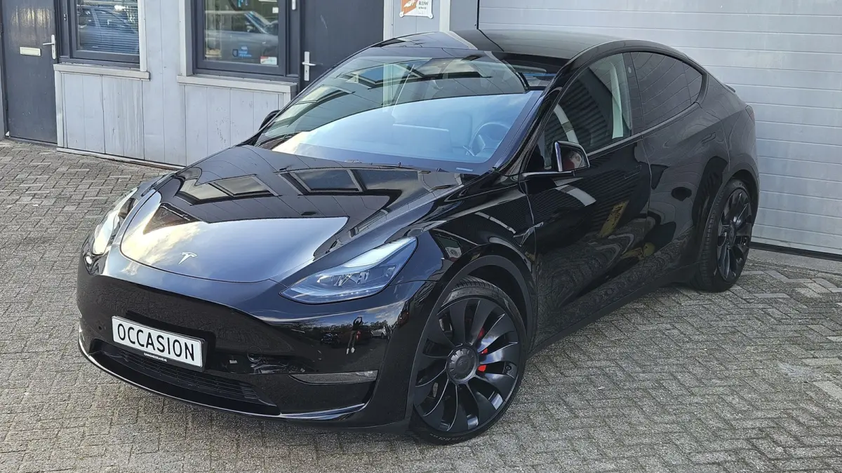 Performance AWD 534 PK Autopilot Garantie 2031 Panorama