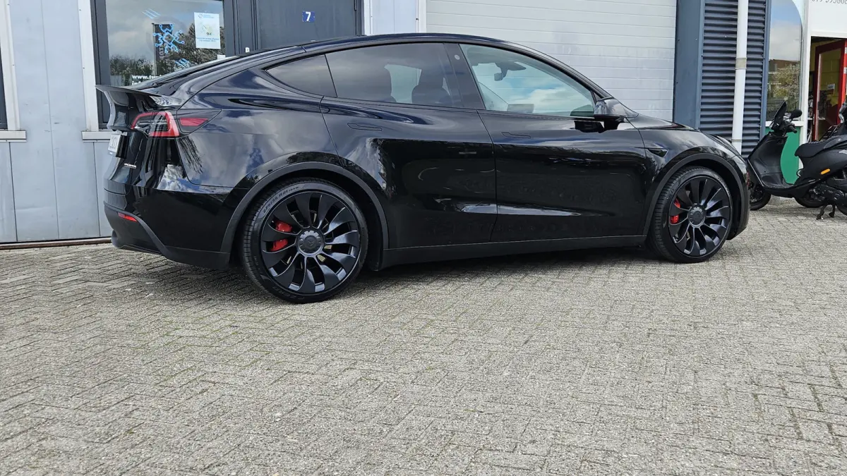 Performance AWD 534 PK Autopilot Garantie 2031 Panorama