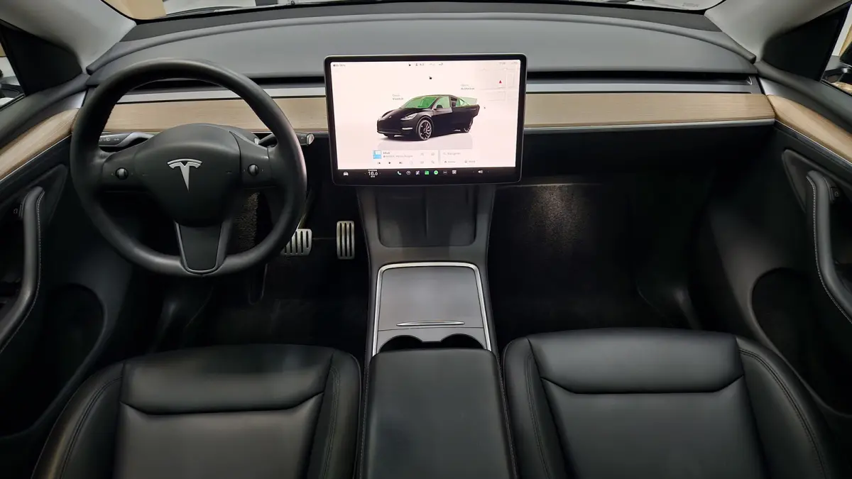 Performance AWD 534 PK Autopilot Garantie 2031 Panorama
