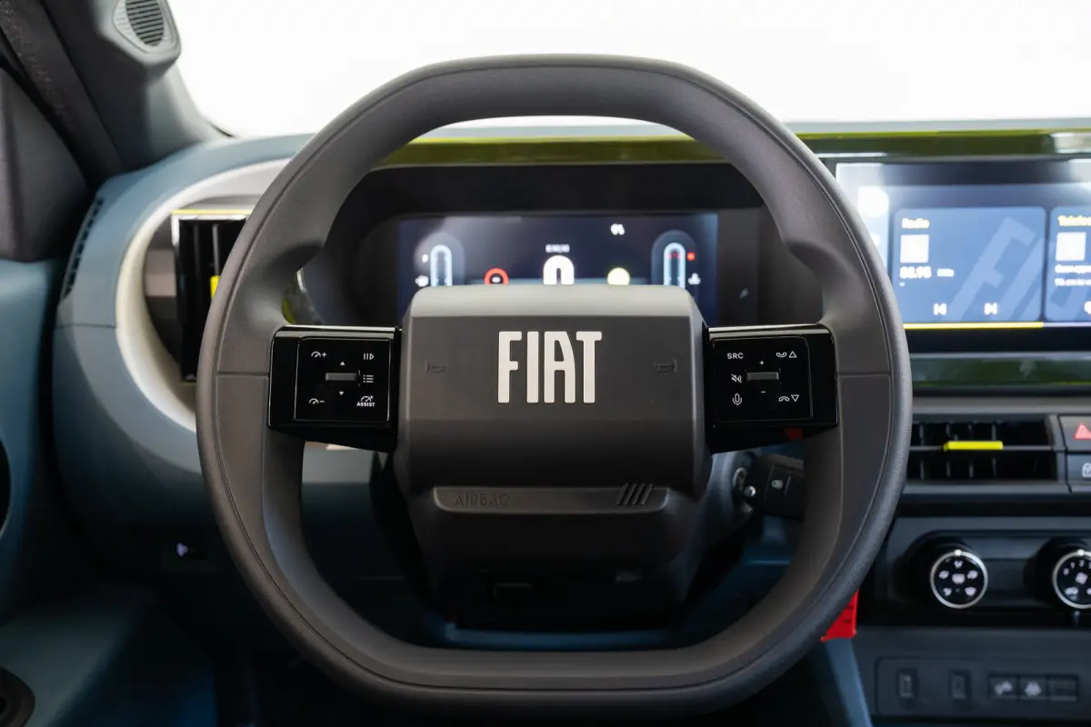 1.2 Hybrid ICON | 8 Jaar Garantie | Apple Carplay & Android Auto | Airco | Cruise Controle | Parkeersensoren | LED |