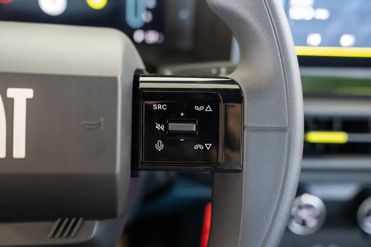 1.2 Hybrid ICON | 8 Jaar Garantie | Apple Carplay & Android Auto | Airco | Cruise Controle | Parkeersensoren | LED |