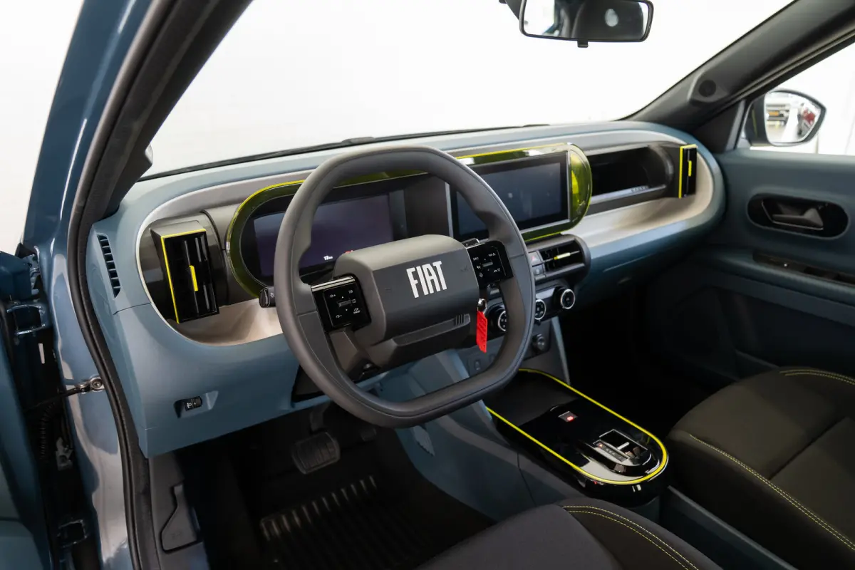 1.2 Hybrid ICON | 8 Jaar Garantie | Apple Carplay & Android Auto | Airco | Cruise Controle | Parkeersensoren | LED |