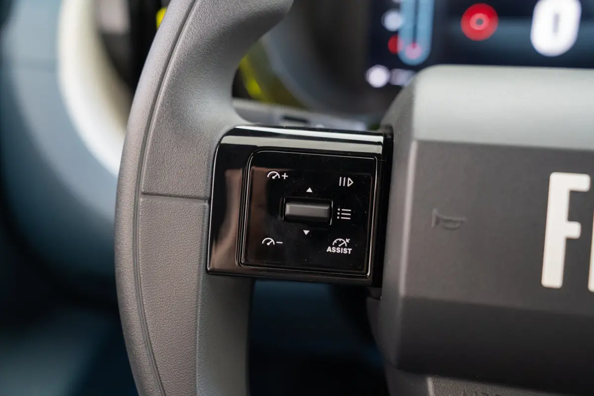 1.2 Hybrid ICON | 8 Jaar Garantie | Apple Carplay & Android Auto | Airco | Cruise Controle | Parkeersensoren | LED |