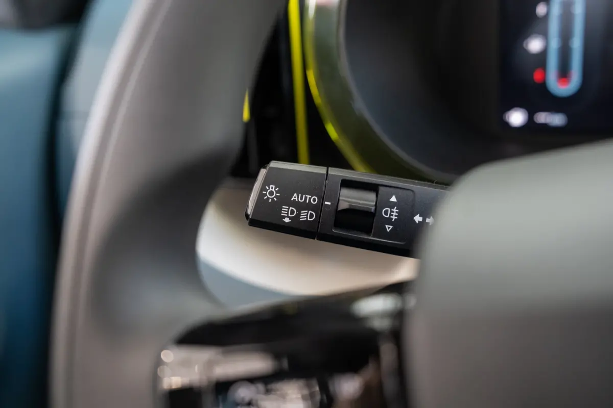 1.2 Hybrid ICON | 8 Jaar Garantie | Apple Carplay & Android Auto | Airco | Cruise Controle | Parkeersensoren | LED |