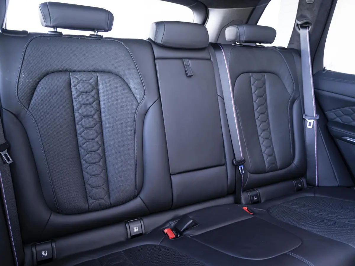 M Competition M Driver's Pack | Bowers & Wilkins | Soft-Close | Comfort Access | Sky Lounge | Stoelventilatie | Trekhaak