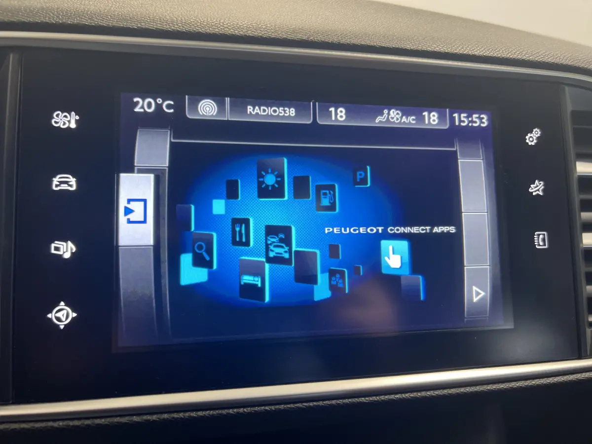 1.2 Turbo GT-line | Navigatie | Panoramadak | Stoelverwarming | Achteruitrijcamera | PDC Voor en Achter | Cruise Control | Airco | LED Koplampen |