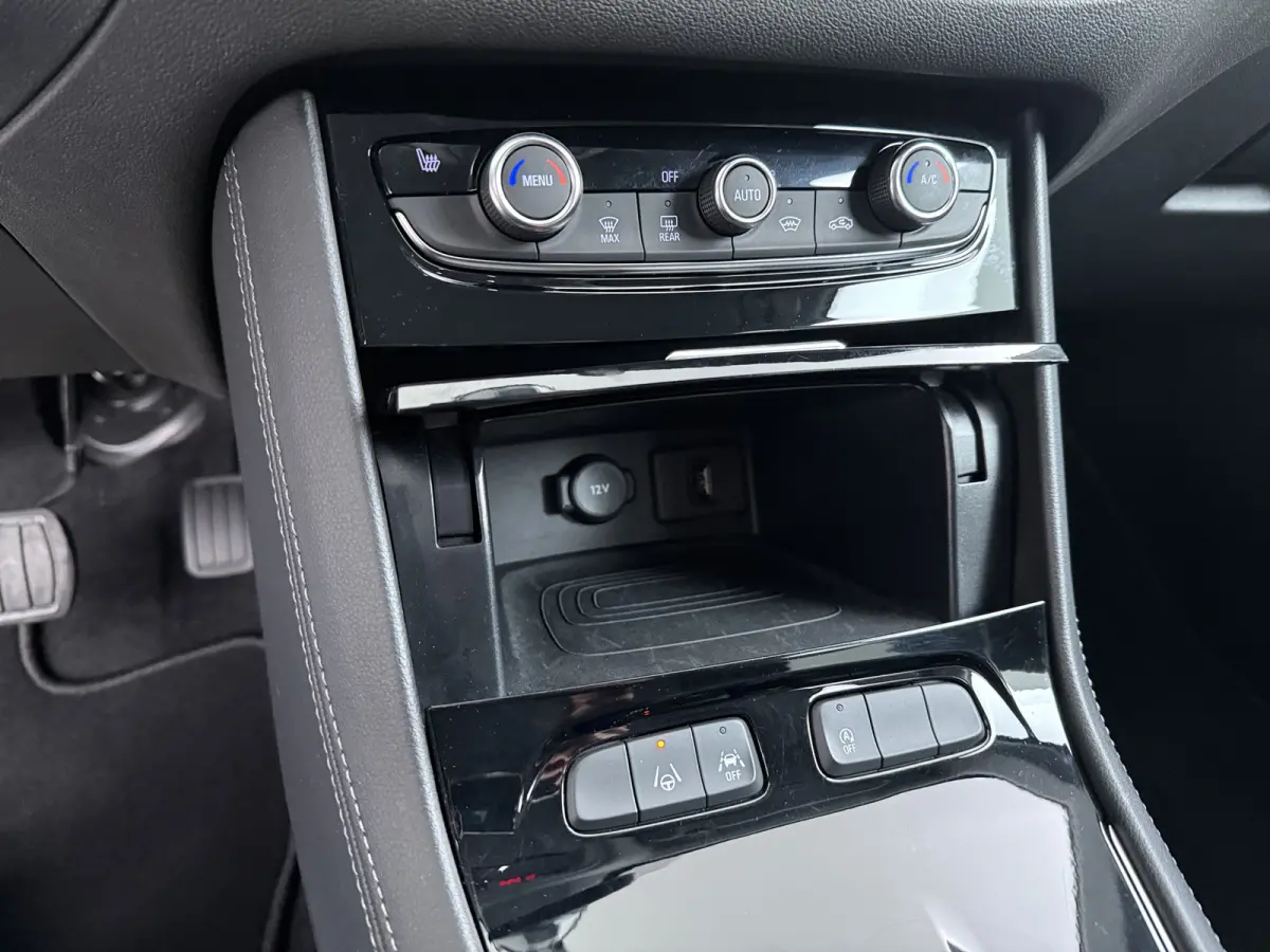 1.2 Turbo Ultimate | Achteruitrijcamera | Alcantara bekleding | Apple Carplay/Android Auto|telefoonintegratie premium