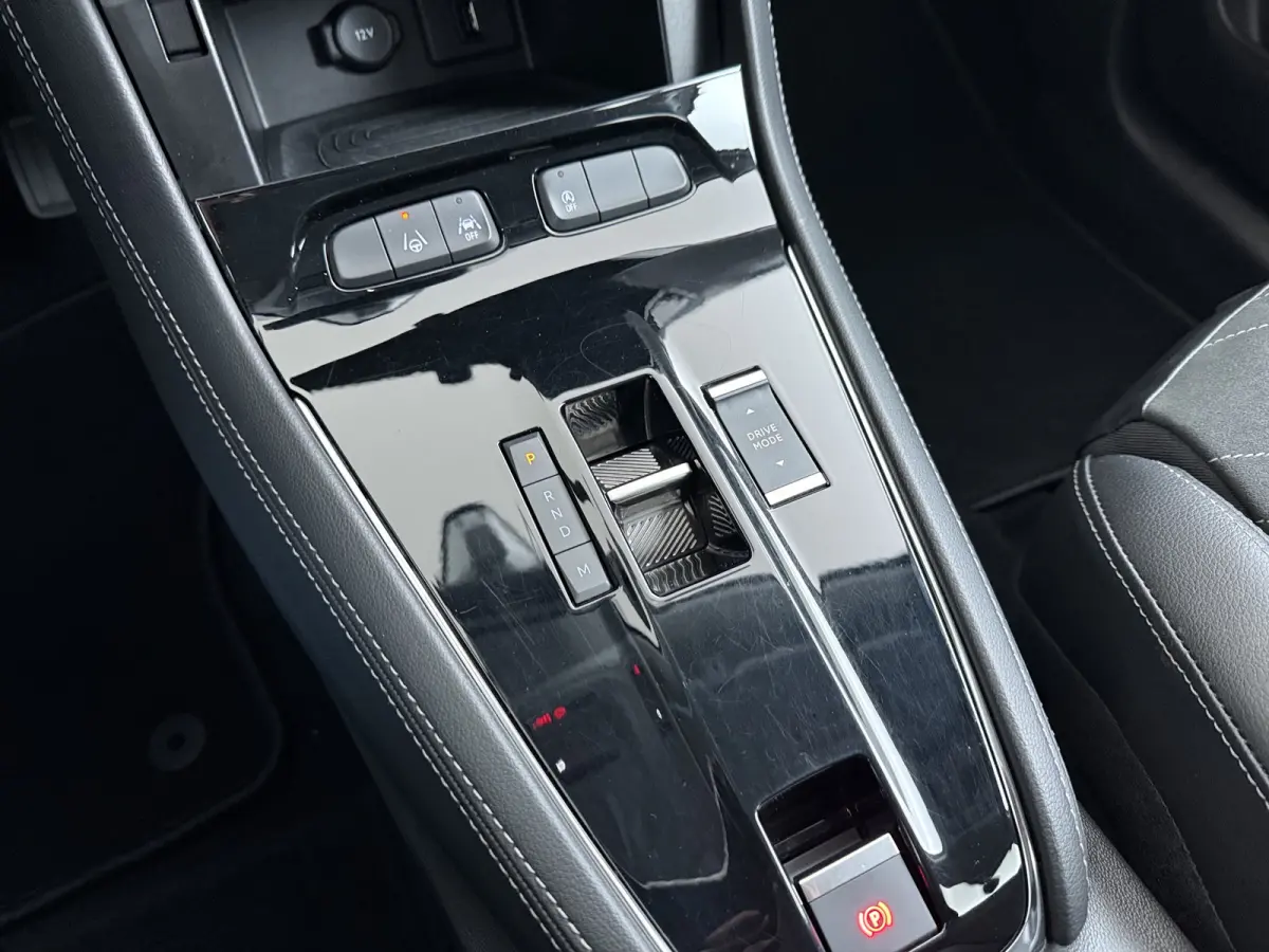 1.2 Turbo Ultimate | Achteruitrijcamera | Alcantara bekleding | Apple Carplay/Android Auto|telefoonintegratie premium