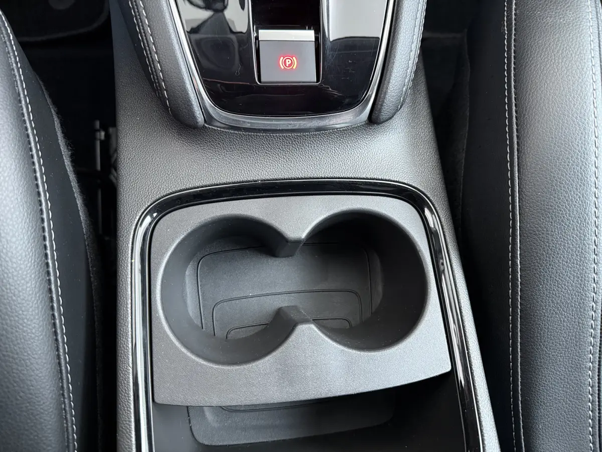 1.2 Turbo Ultimate | Achteruitrijcamera | Alcantara bekleding | Apple Carplay/Android Auto|telefoonintegratie premium