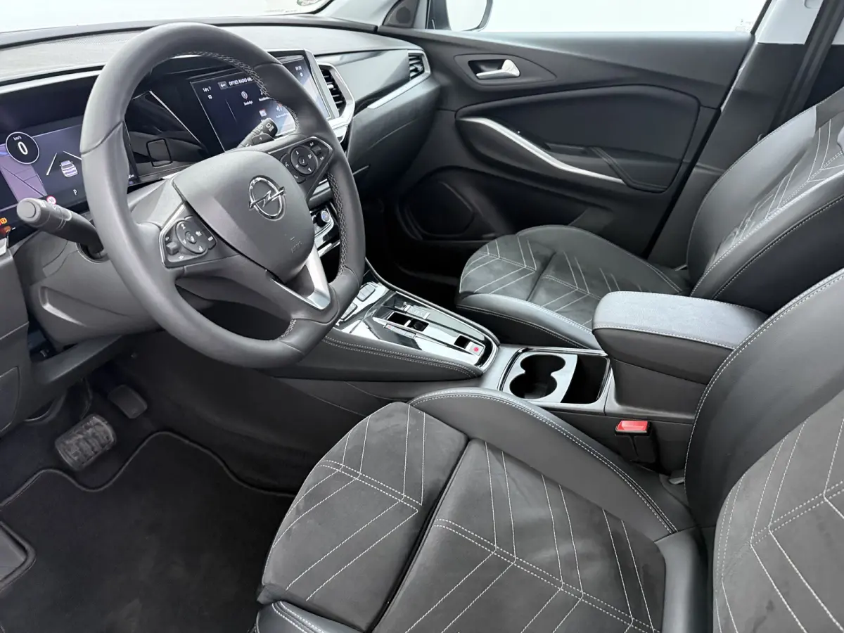 1.2 Turbo Ultimate | Achteruitrijcamera | Alcantara bekleding | Apple Carplay/Android Auto|telefoonintegratie premium