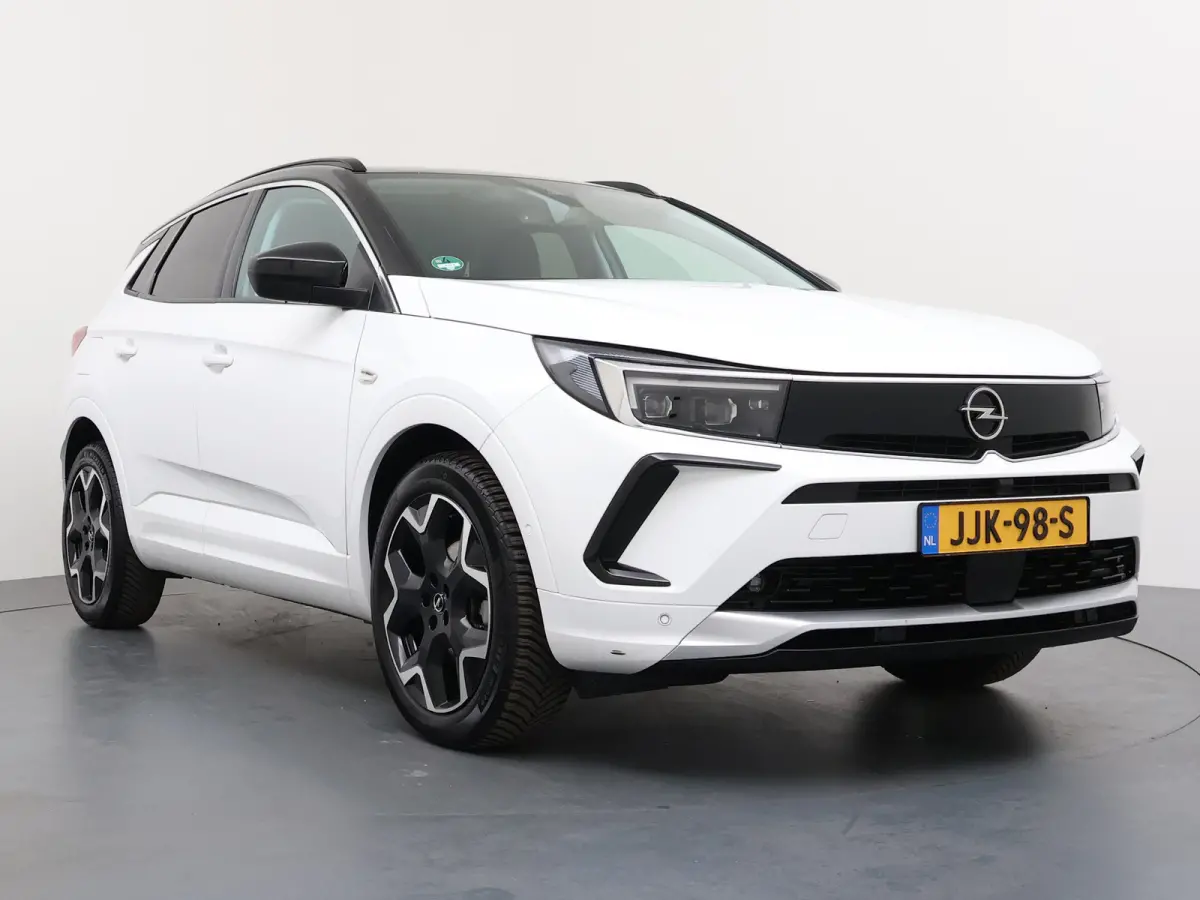 1.2 Turbo Ultimate | Achteruitrijcamera | Alcantara bekleding | Apple Carplay/Android Auto|telefoonintegratie premium