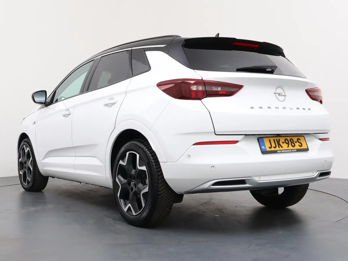 1.2 Turbo Ultimate | Achteruitrijcamera | Alcantara bekleding | Apple Carplay/Android Auto|telefoonintegratie premium