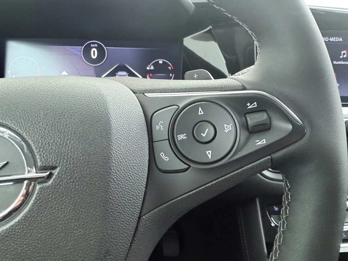 1.2 Turbo Ultimate | Achteruitrijcamera | Alcantara bekleding | Apple Carplay/Android Auto|telefoonintegratie premium