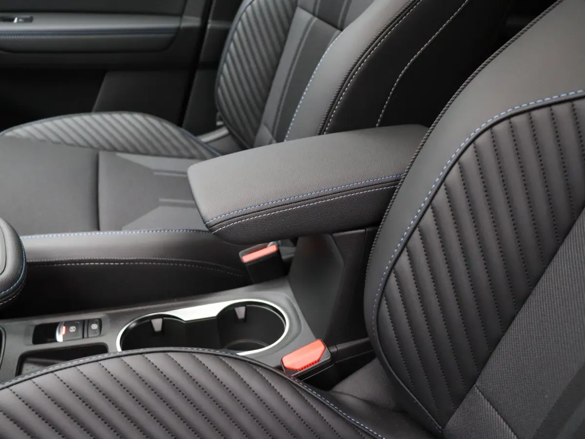 E-Tech full hybrid 145pk esprit Alpine | 19" LMV | Stuurverwarming | Adaptive cruise control | Apple carplay |