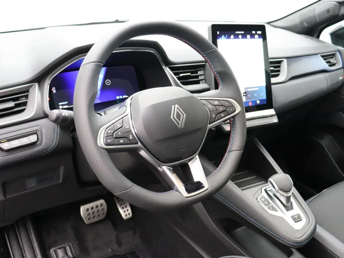 E-Tech full hybrid 145pk esprit Alpine | 19" LMV | Stuurverwarming | Adaptive cruise control | Apple carplay |