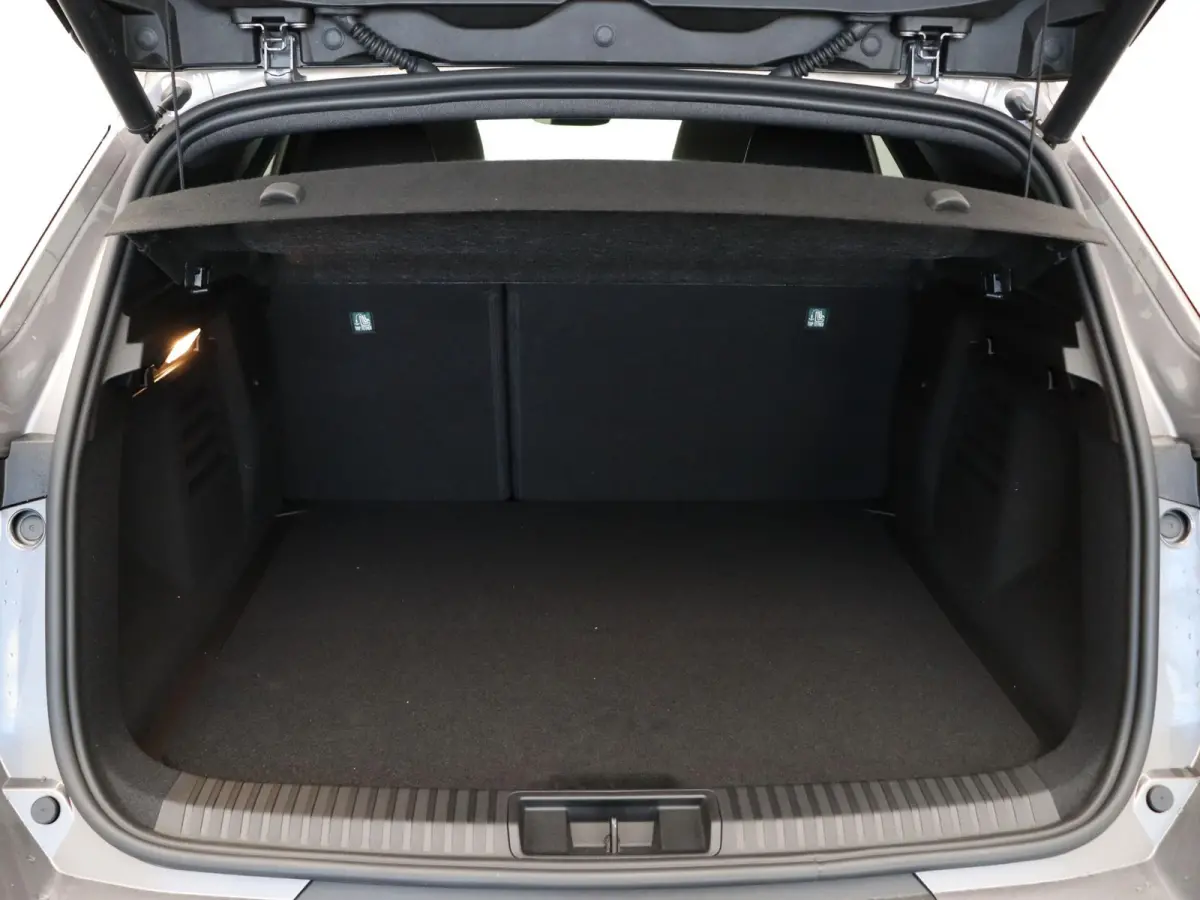 E-Tech full hybrid 145pk esprit Alpine | 19" LMV | Stuurverwarming | Adaptive cruise control | Apple carplay |