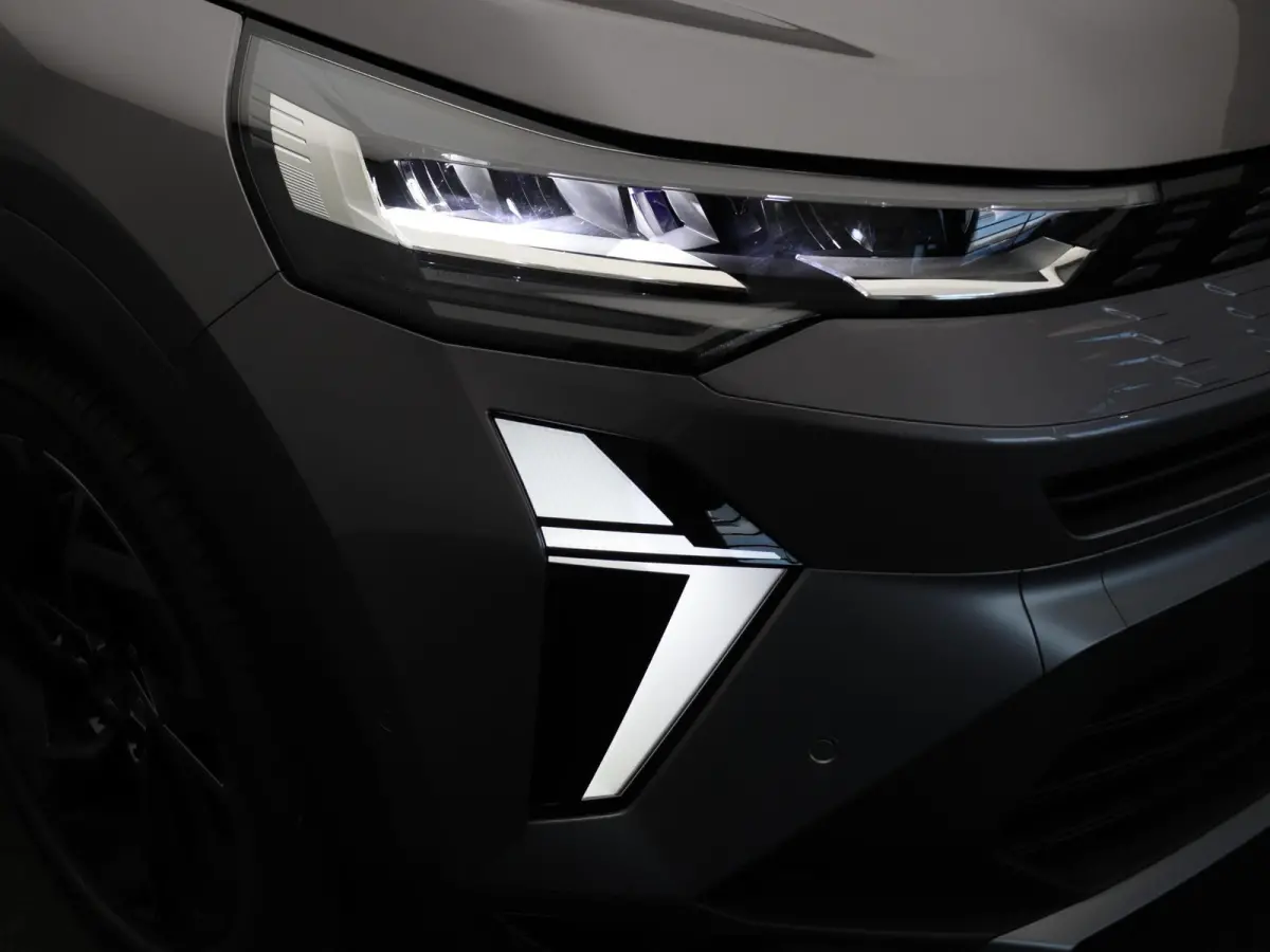 E-Tech full hybrid 145pk esprit Alpine | 19" LMV | Stuurverwarming | Adaptive cruise control | Apple carplay |